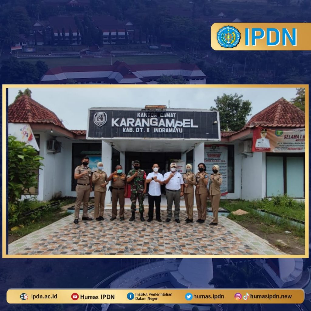 IPDN, ipdn, Laksanakan BKP, Praja IPDN Berikan Masker Gratis Kepada PKL di Indramayu