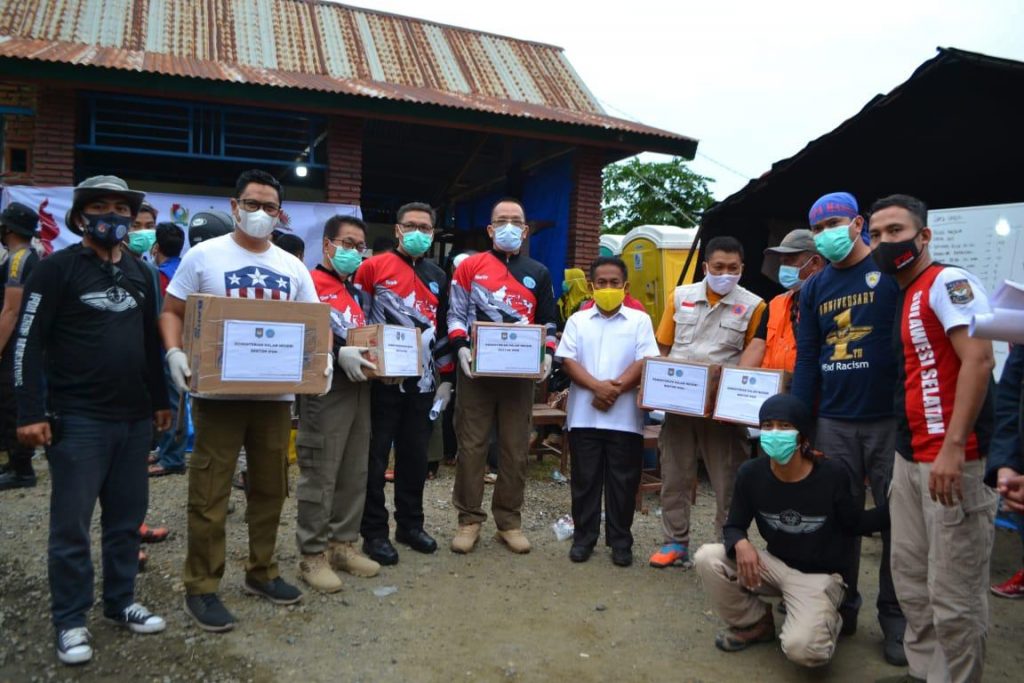 IPDN, ipdn, IPDN Menyerahkan Bantuan Kepada Korban Bencana di Mamuju